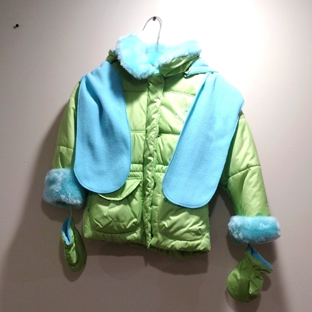 ZeroXposur Girls' Green Coat, Scarf, mittens and Hooded Coat, Size 4T - Zipper